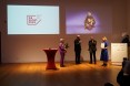 Henrike Pilz erhaltet den ersten ILB-Kunstpreis